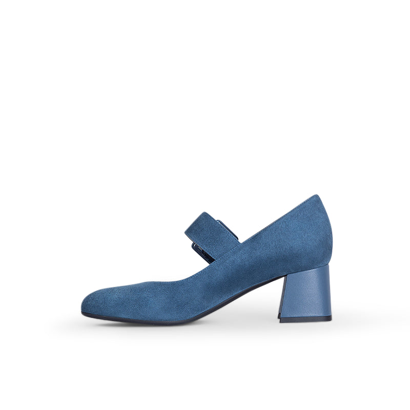 Elisa Blue