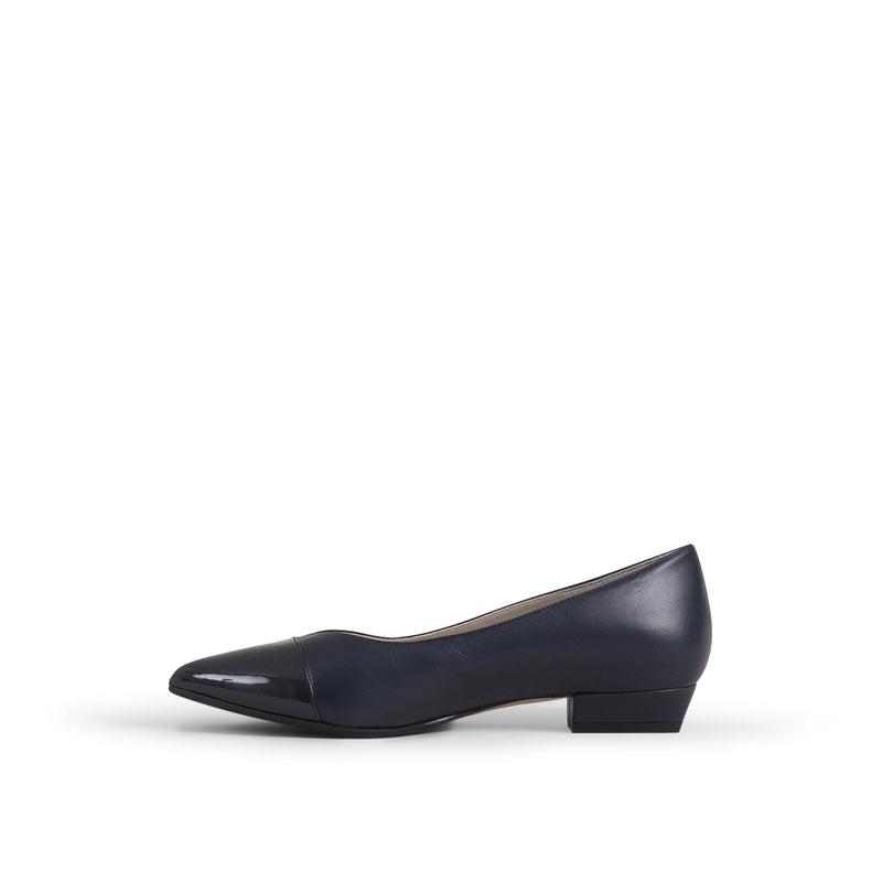 Lola Navy