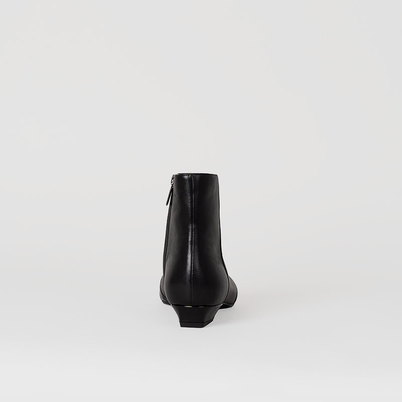 Lola Boot Black